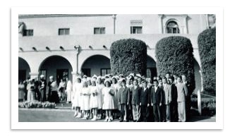 1924 photo of the orphanage with kids in front